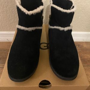 UGG K Colleta Black suede with shearling outside trim little girl boot.